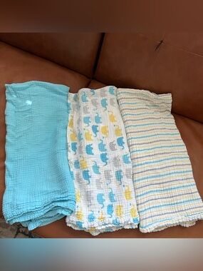 Set of 3 Little Journey Infant Toddler Muslin Swaddle Blankets Cotton 34”by 40”